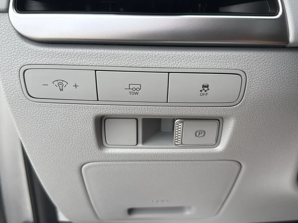 Used 2023 Typhoon Silver Hyundai SE image 19
