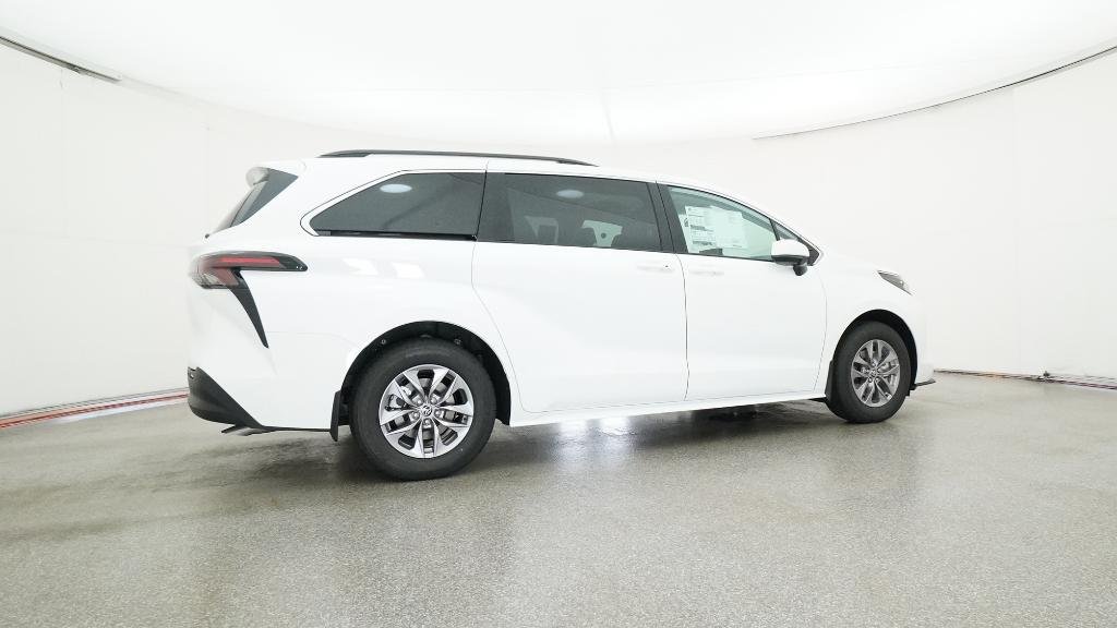 New 2026 Ice Cap Toyota LE image 22