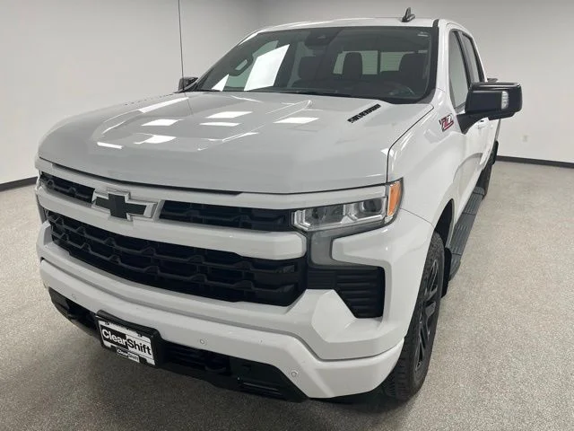 Used 2024 White Chevrolet RST image 4