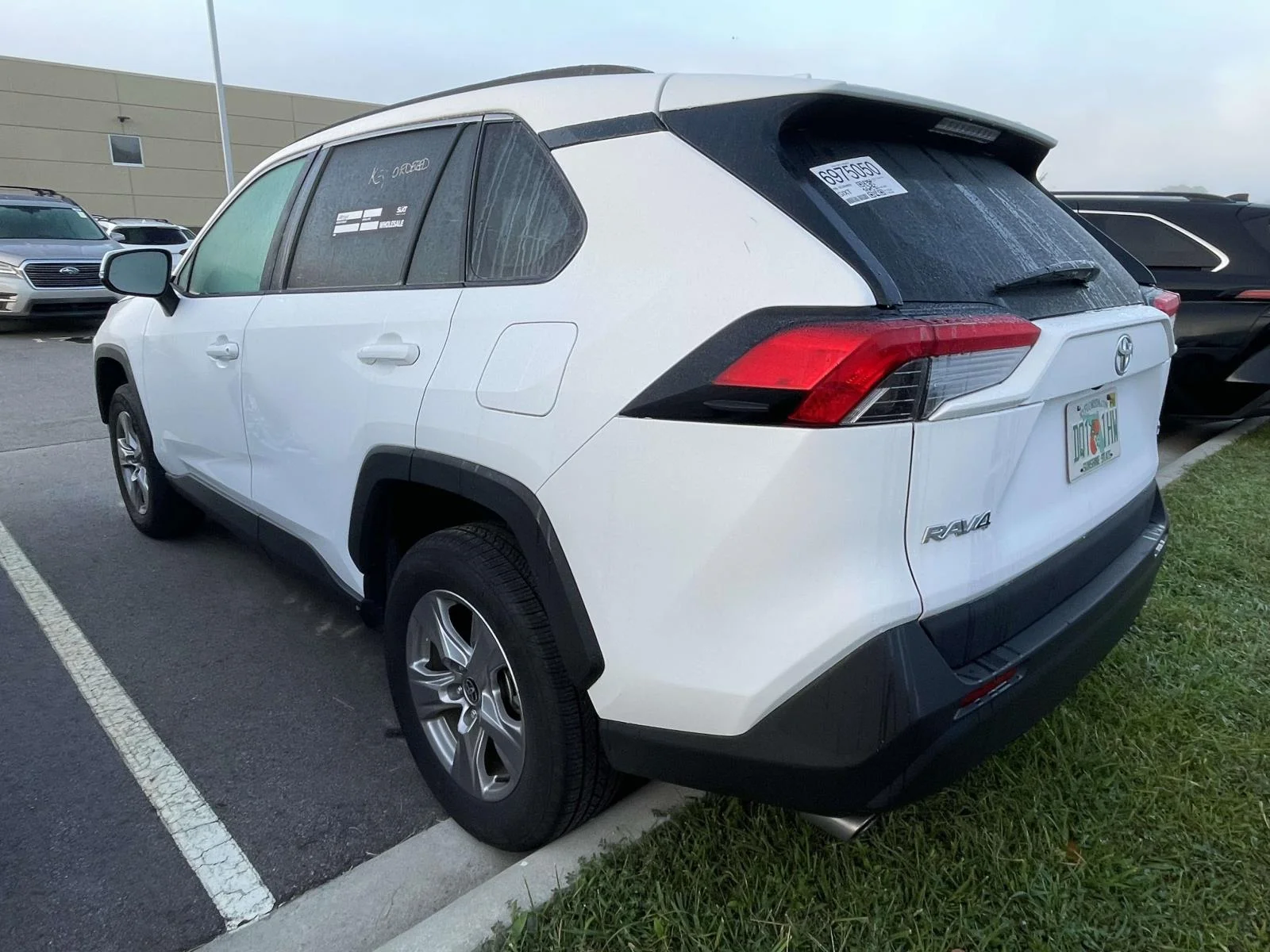 Used 2025 Ice Cap Toyota XLE image 3