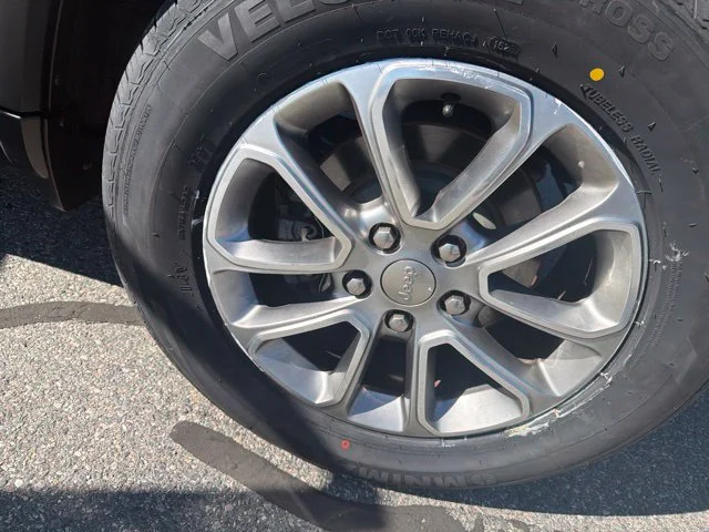 Used 2016 Black Jeep Limited image 18