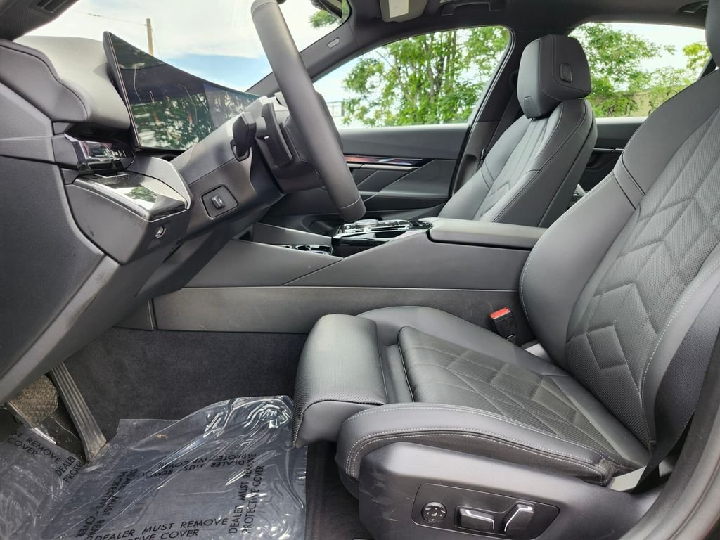 Used 2026 Black BMW 530i xDrive image 19