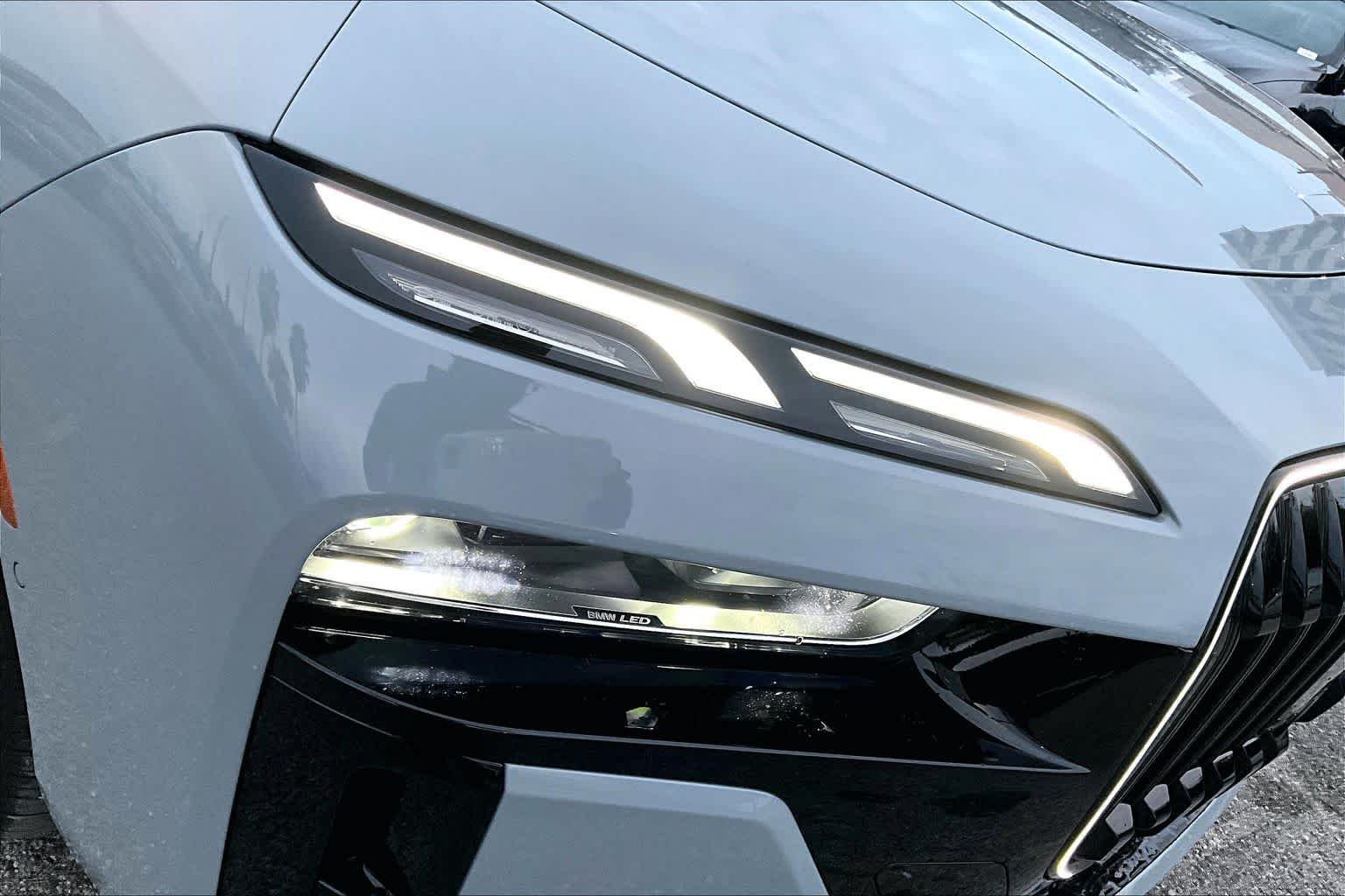 2025 BMW i7 50 - Photo 26