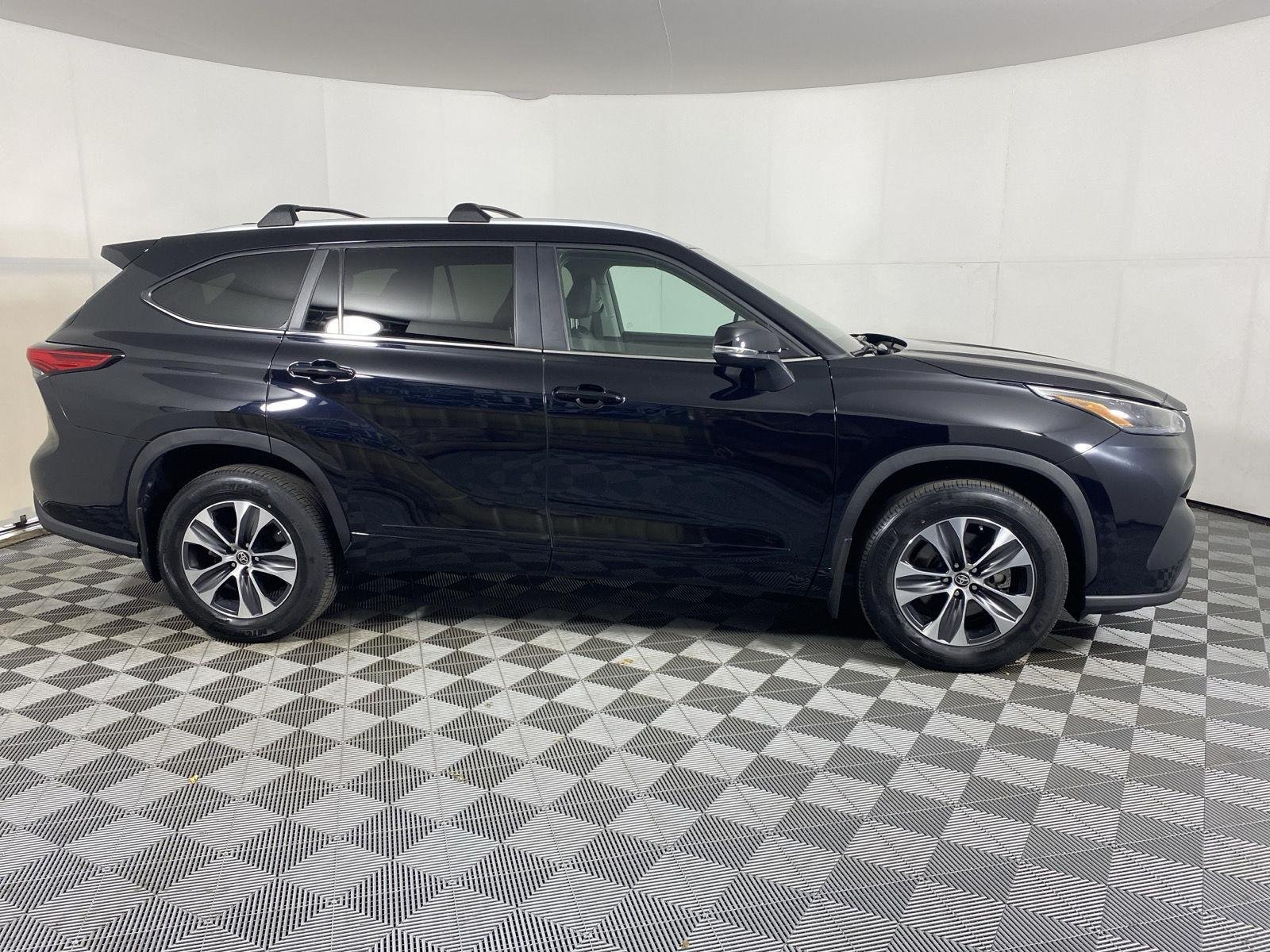Used 2023 Midnight Black Metallic Toyota XLE image 10