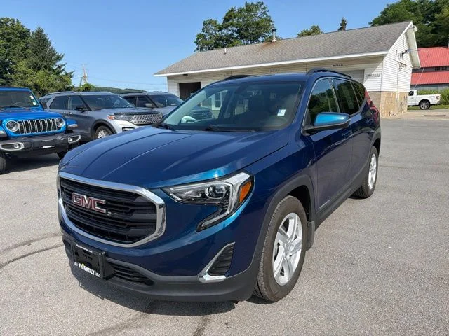 Used 2019 Blue Emerald Metallic GMC SLE image 2