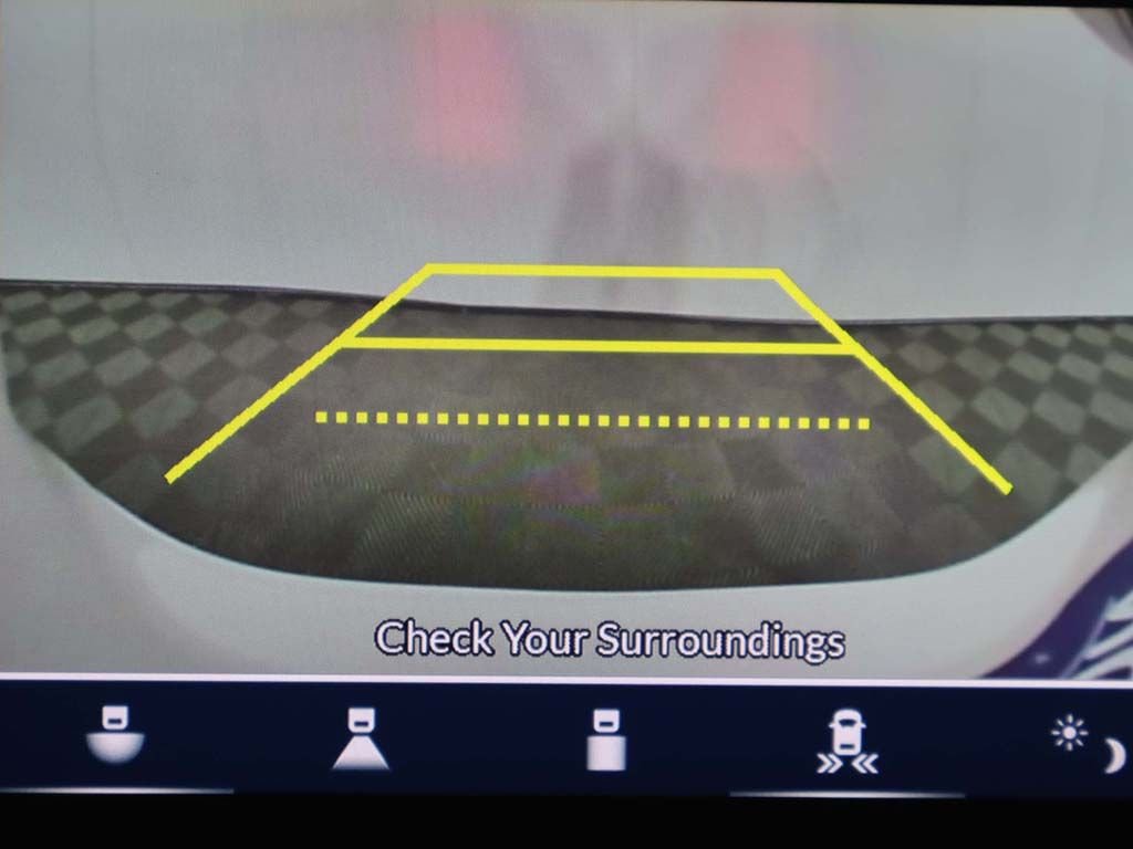 Used 2023 White Acura Base image 43