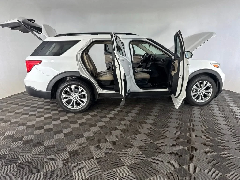 Used 2020 White Ford XLT image 14