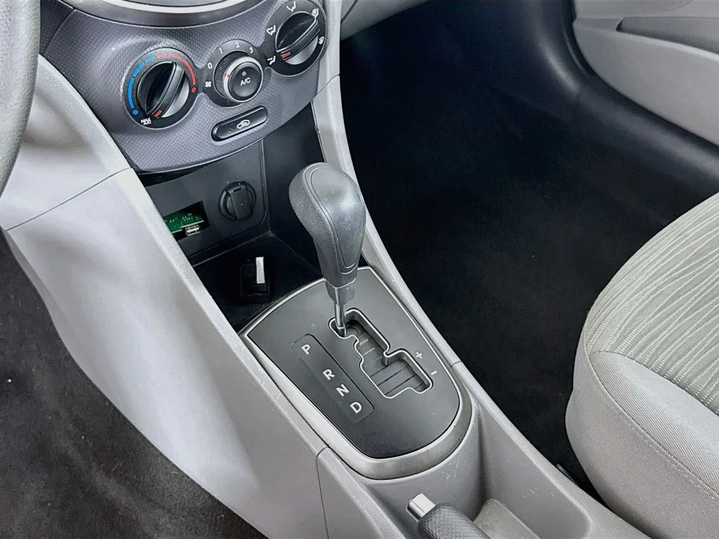 Used 2015 Red Hyundai GS image 16