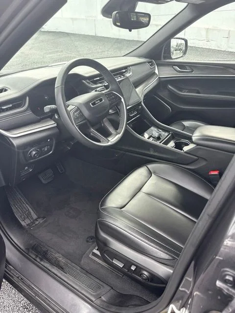 Used 2024 Gray Jeep 4xe image 7