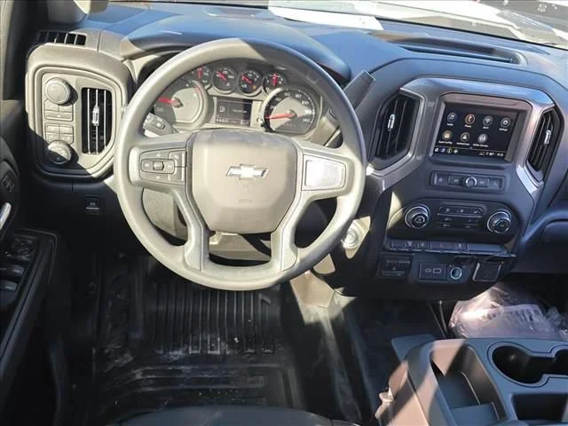 New 2026 Summit White Chevrolet Work Truck image 16