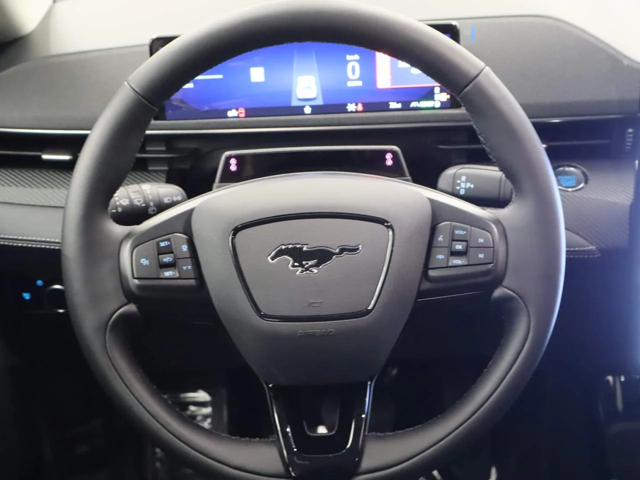 New 2026 Shadow Black Ford Select image 12