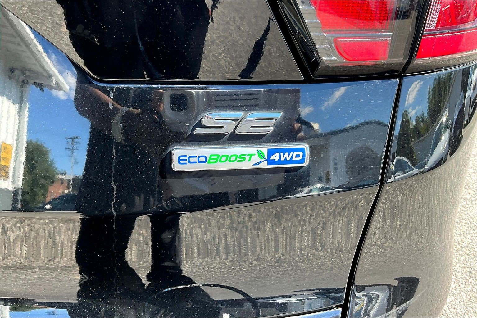 Used 2017 Black Ford SE image 22
