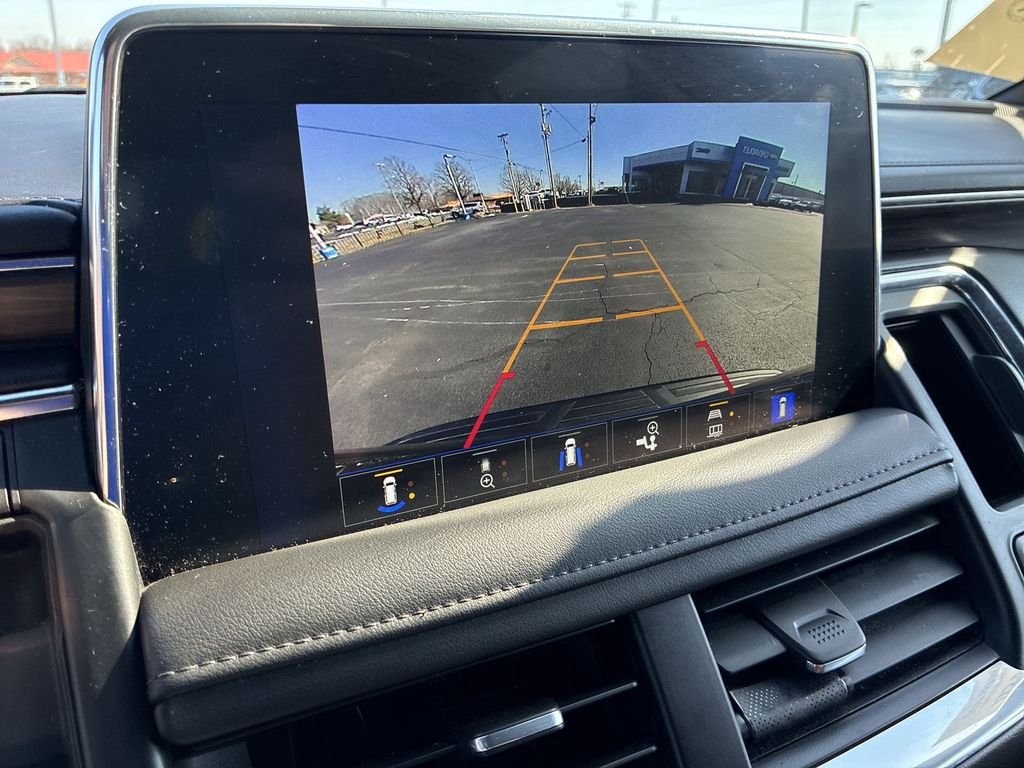 Used 2023 Black Chevrolet Z71 image 16