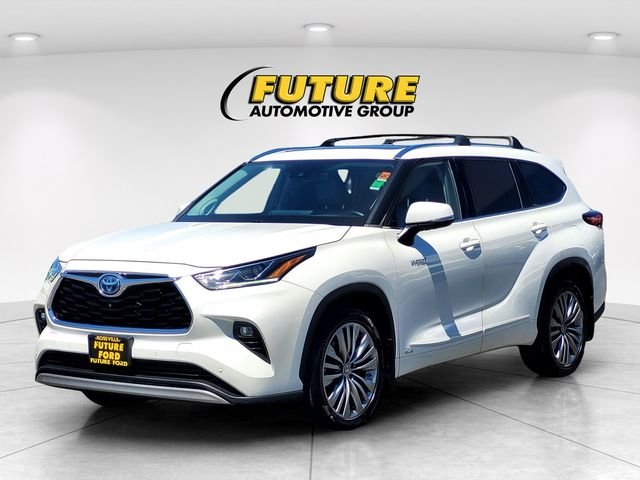Used 2021 White Toyota Platinum image 8