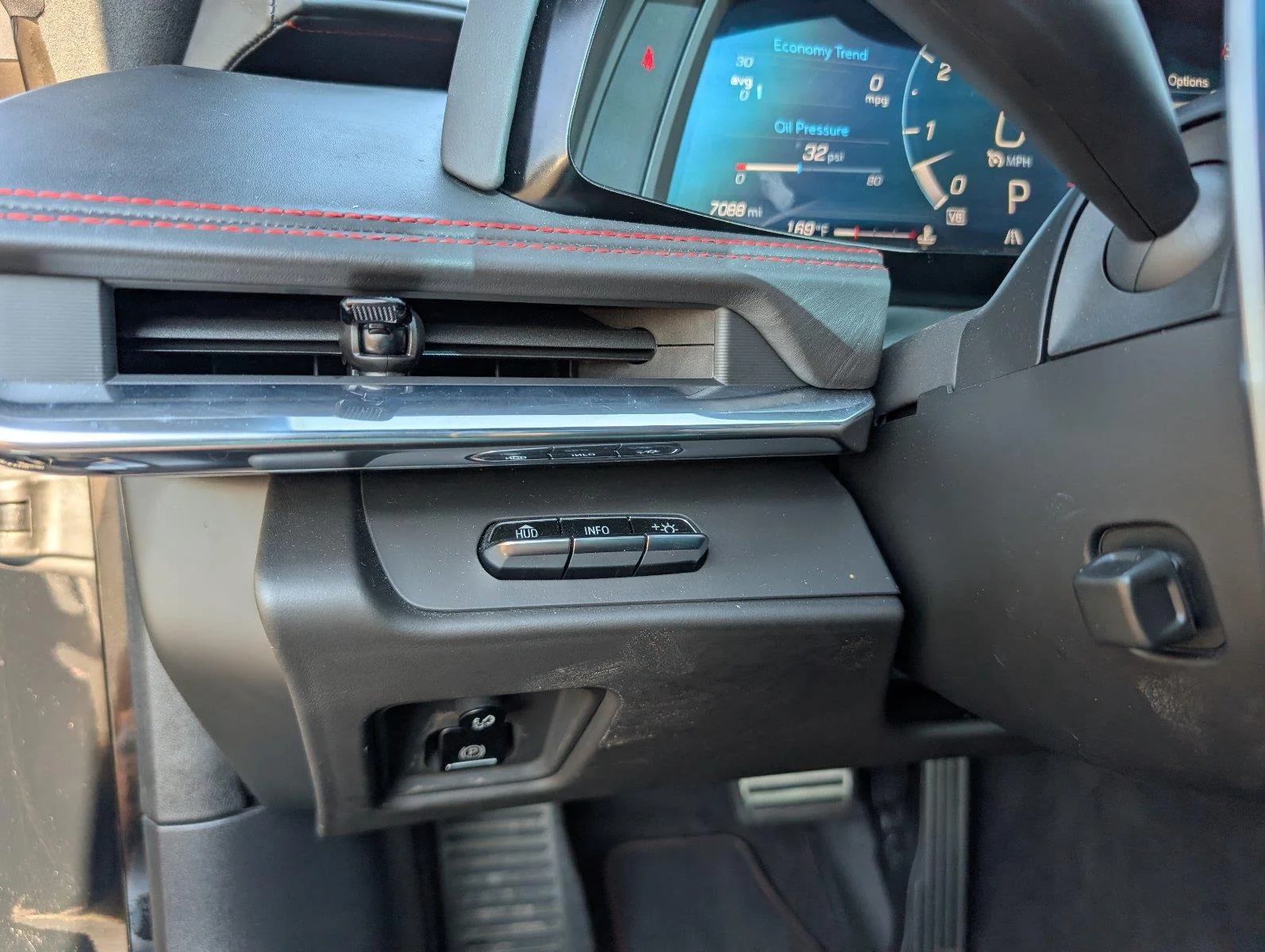 Used 2020 BLACK Chevrolet 3LT image 35