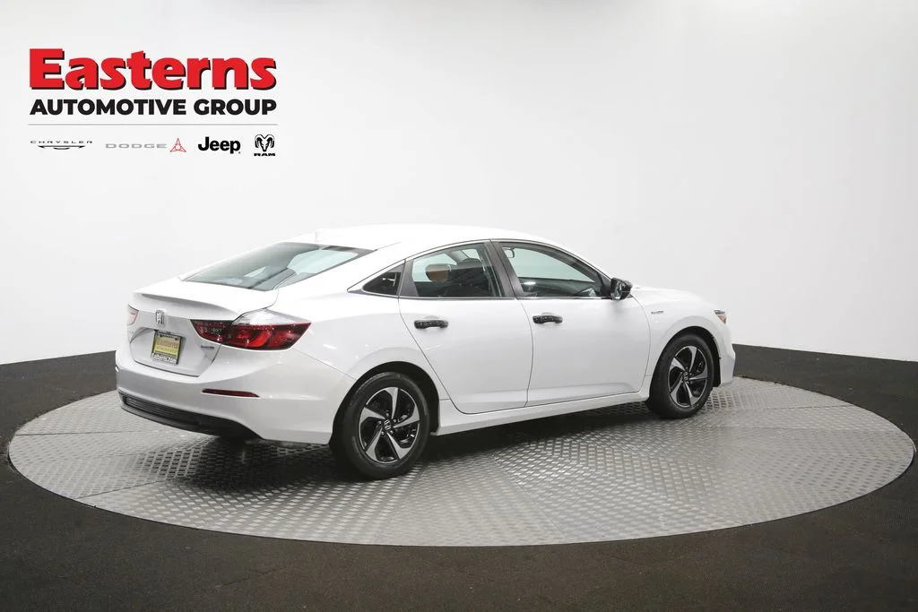 Used 2022 White Honda EX image 38