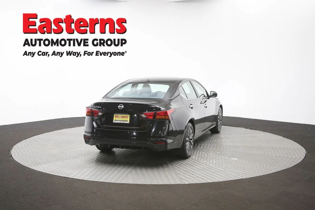 Used 2025 Black Nissan 2.5 SV image 35