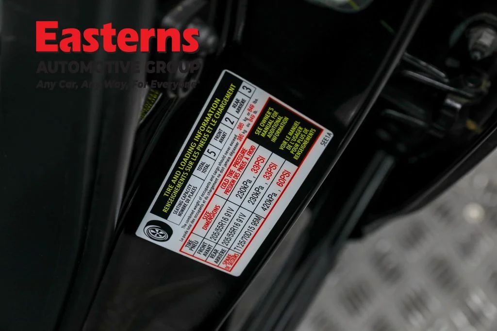 Used 2021 Black Nissan 1.6 SV image 31