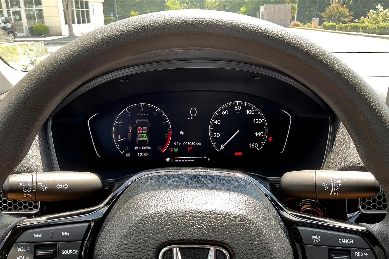 Used 2025 Platinum White Pearl Honda LX image 25