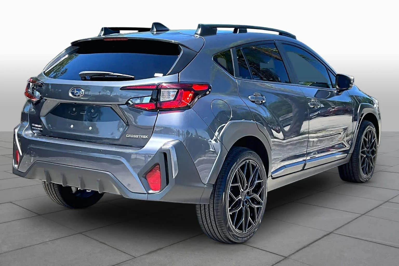 Used 2025 Magnetite Gray Metallic Subaru Limited image 24