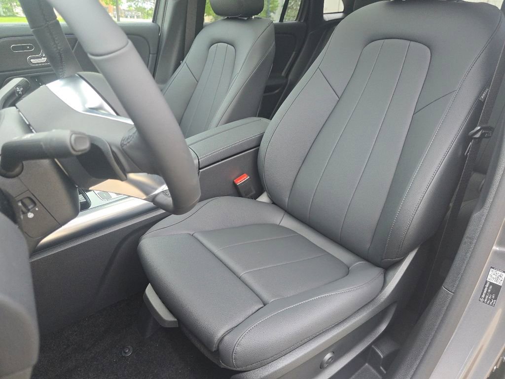 New 2026 Mountain Grey Metallic Mercedes-Benz GLA 250 image 60