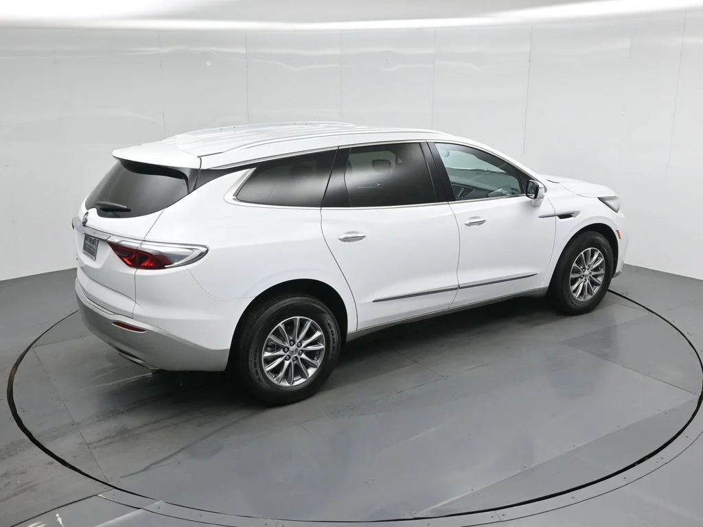 Used 2024 White Buick Premium Group image 44