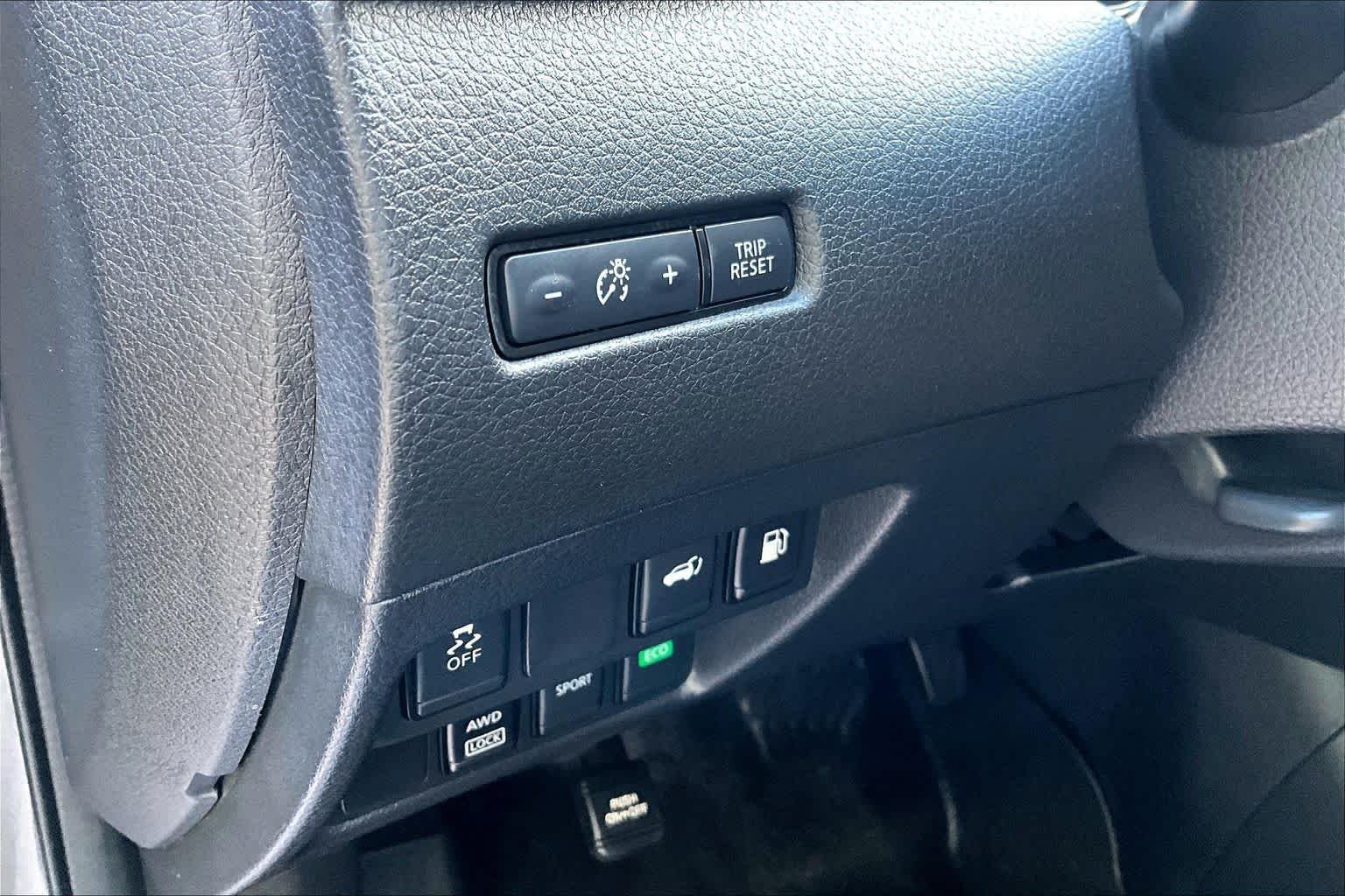 Used 2018 Gun Metallic Nissan SV image 32