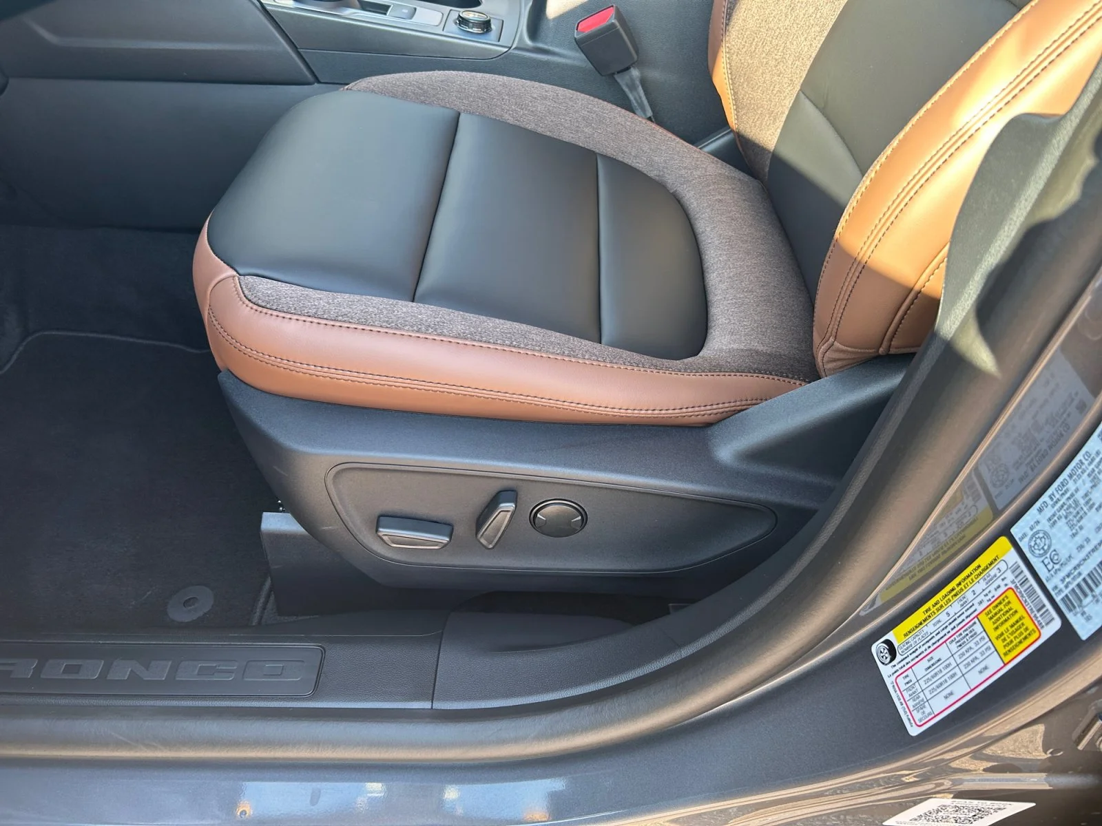 New 2026 Carbonized Grey Metallic Ford Outer Banks image 14