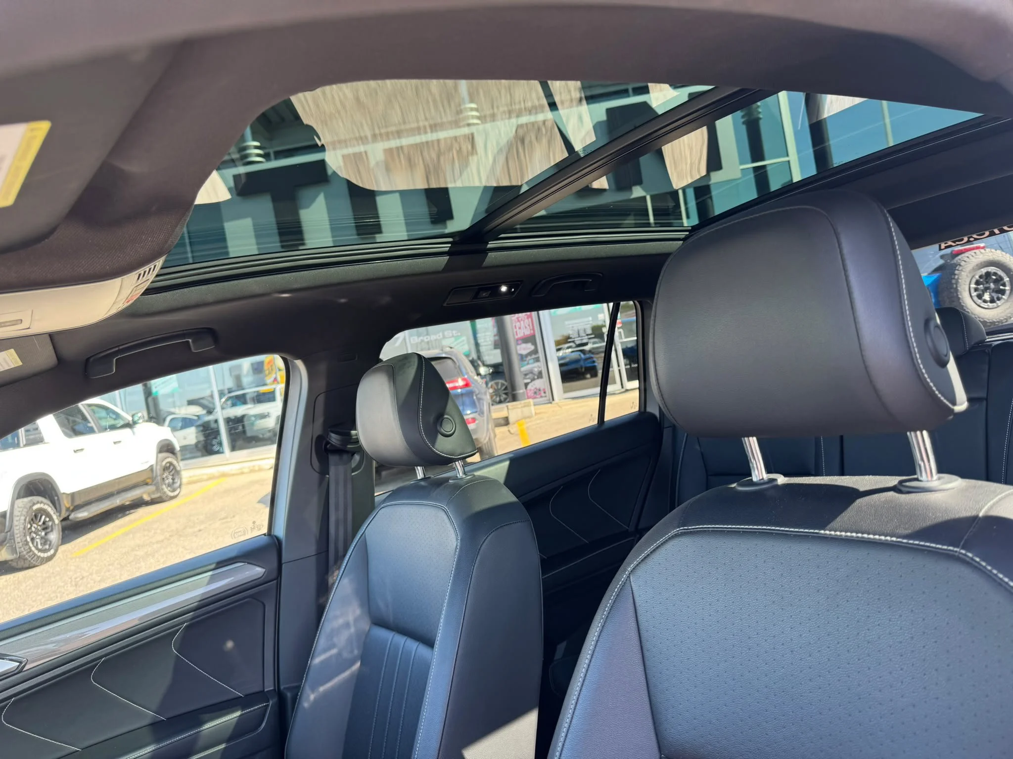 Certified Used 2022 Pyrite Silver Metallic Volkswagen Comfortline R-Line Black Edition*Adaptive Cruise | Remote Start | Htd Leather | Pano Roof | CarPlay image 8