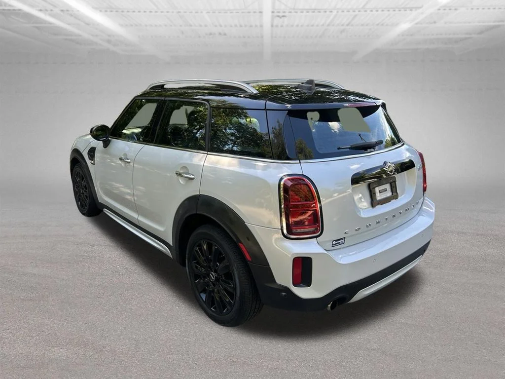 Used 2021  MINI Oxford Edition image 3