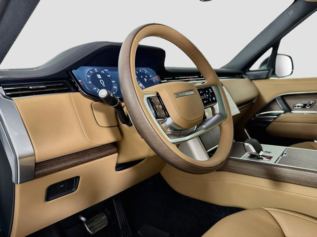 New 2026 Fuji White Land Rover SE image 9