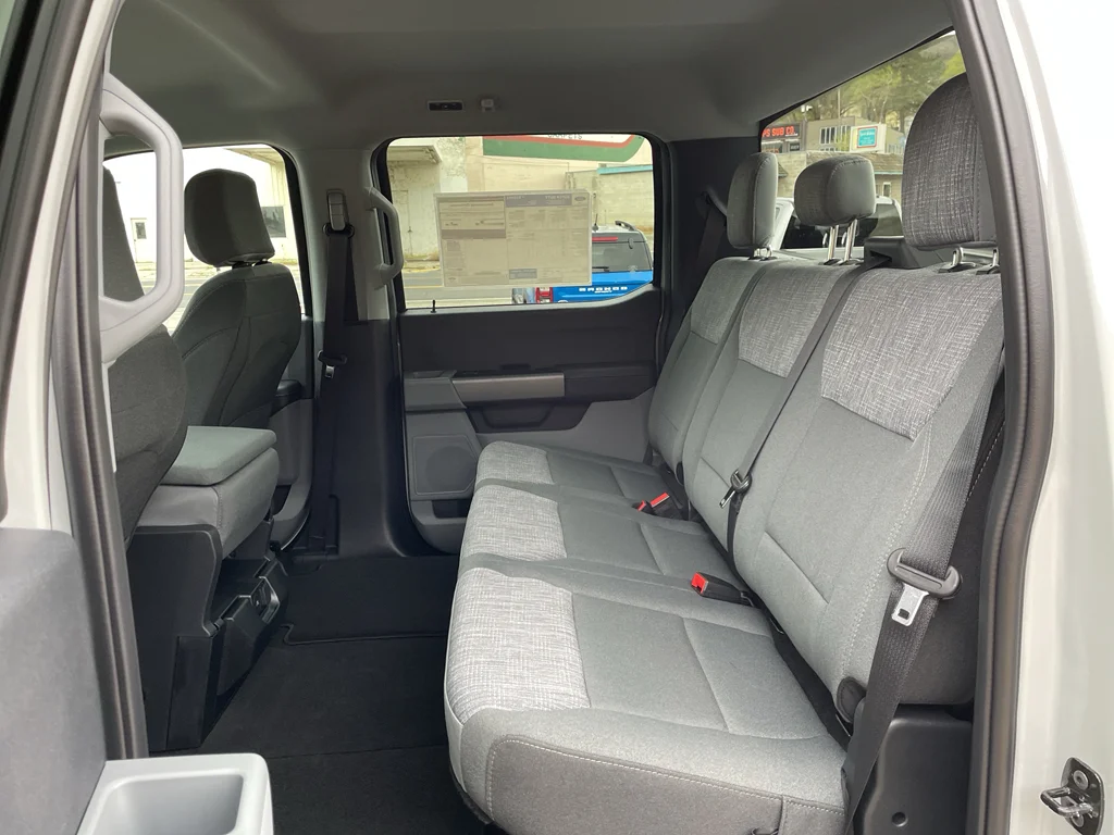 New 2026 Avalanche Ford F-350® XLT image 17
