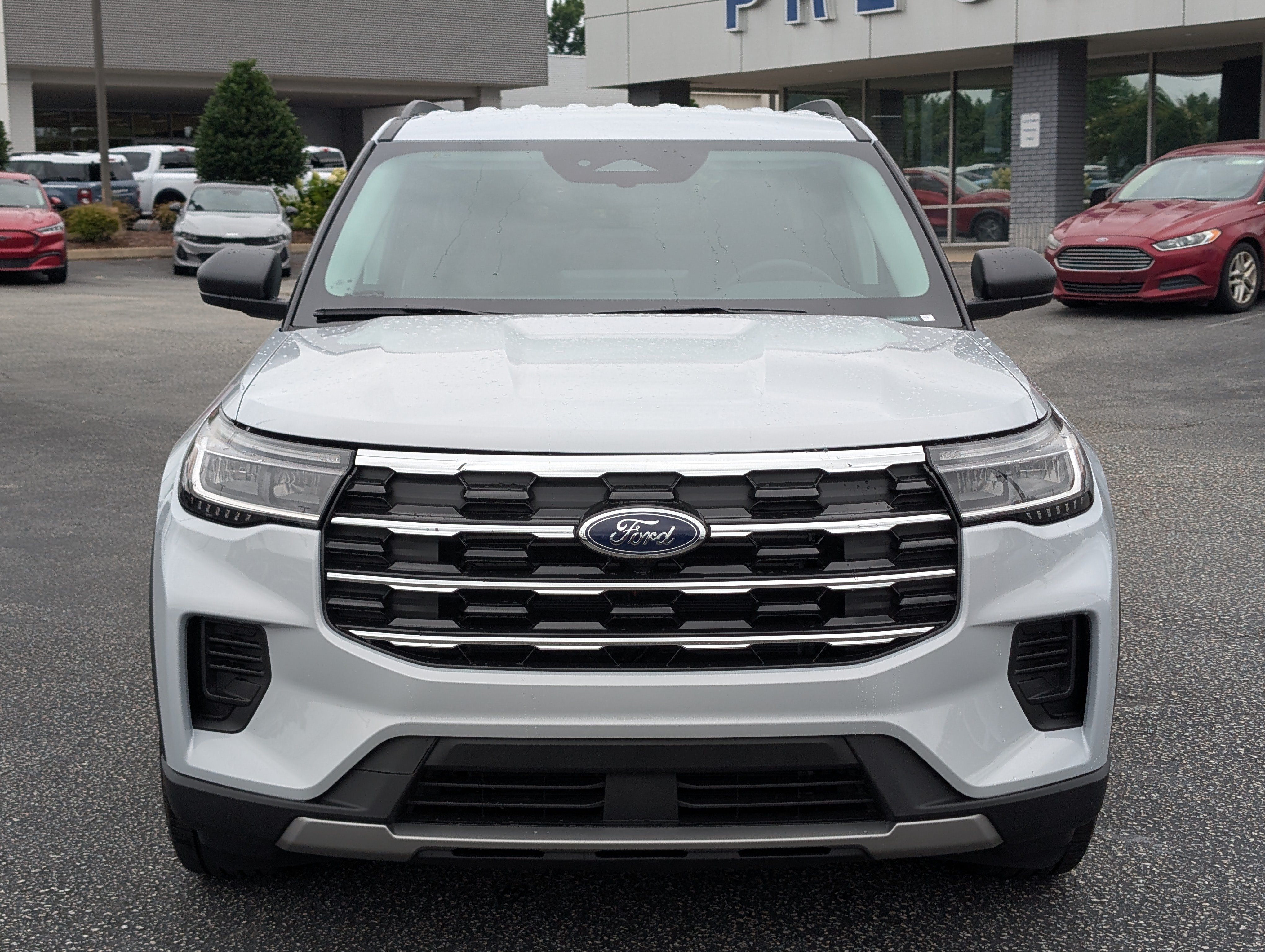 New 2026 SPACE WHITE METALLIC FORD Active image 3