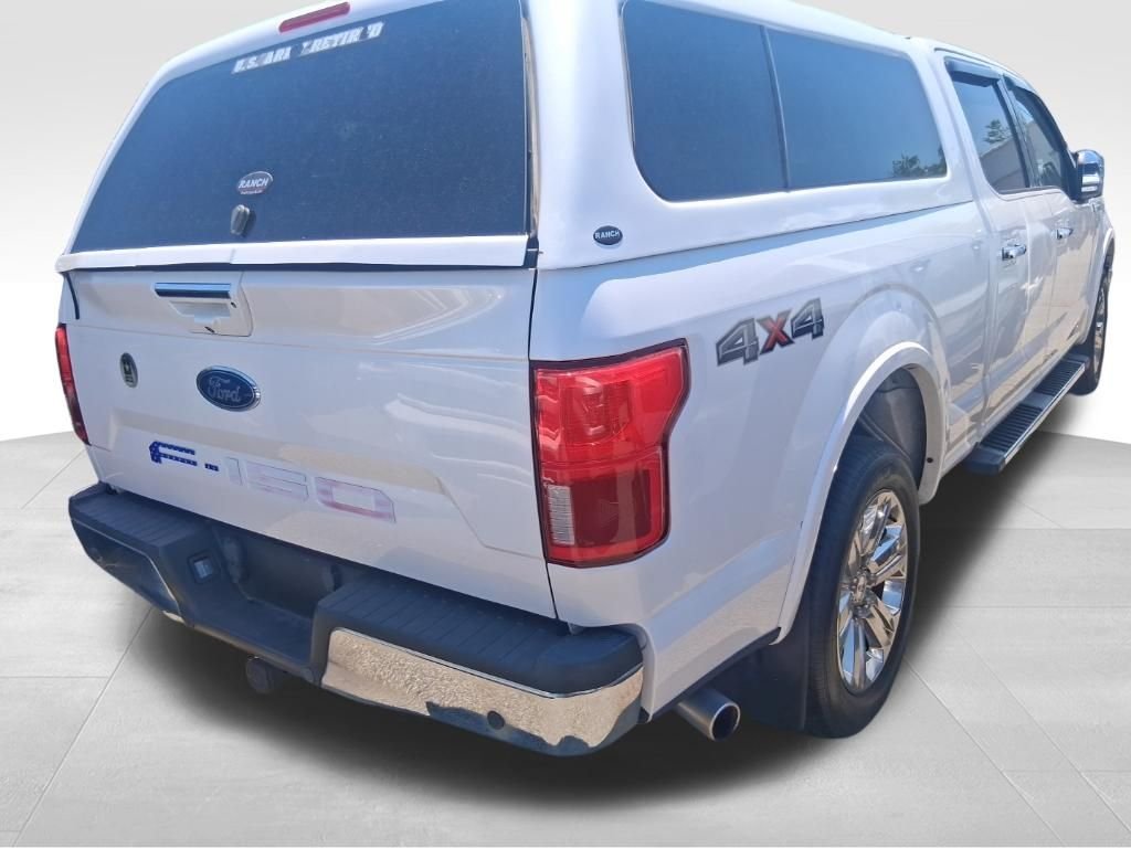 Used 2018 White Ford Lariat image 9