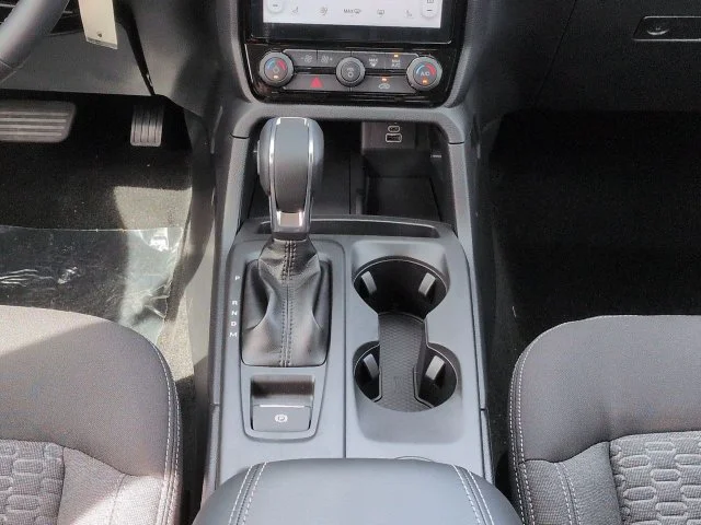 New 2026 Carbonized Gray Metallic Ford XLT image 19