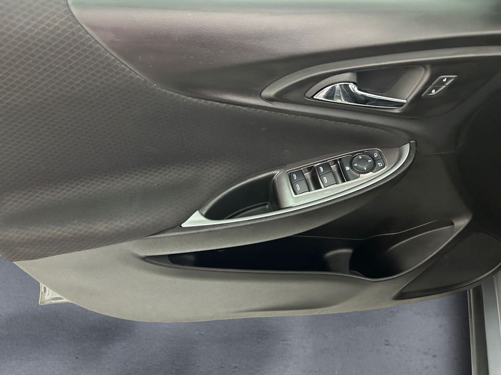 Used 2023 Gray Chevrolet LT image 12