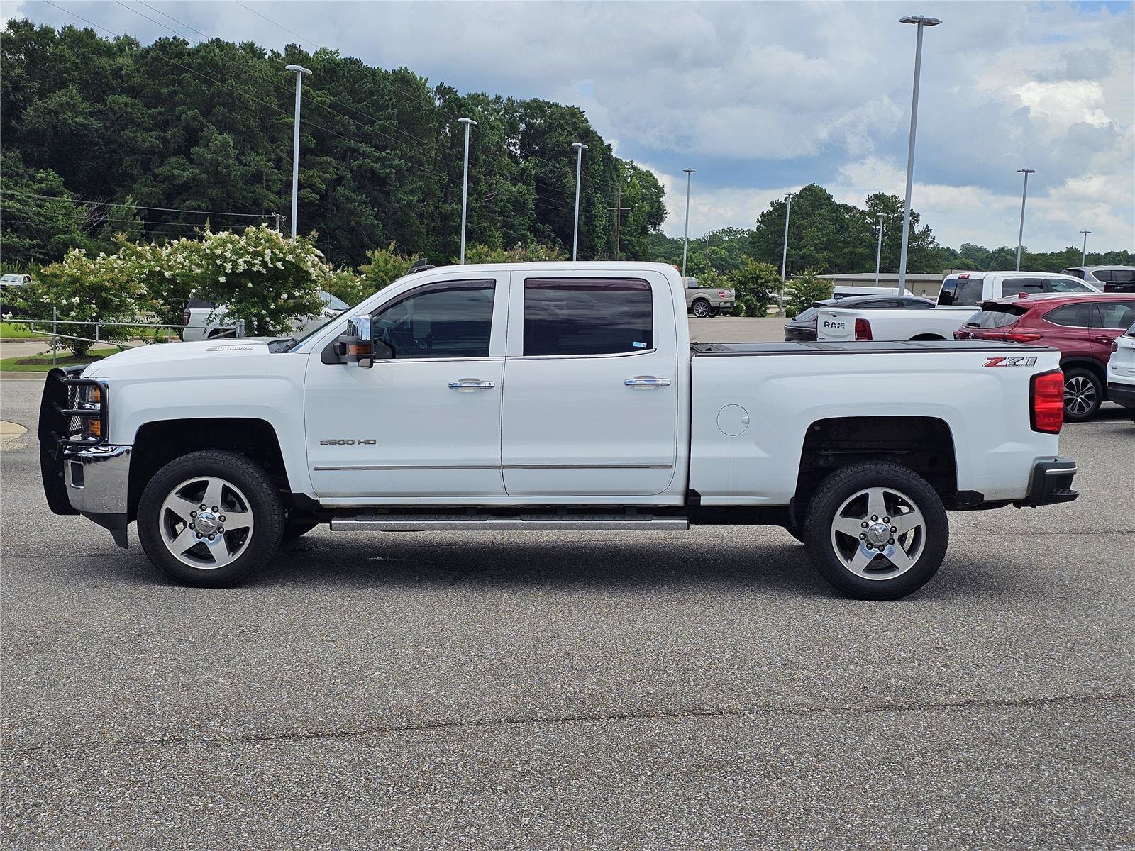 Used 2019 Summit White Chevrolet LTZ image 14