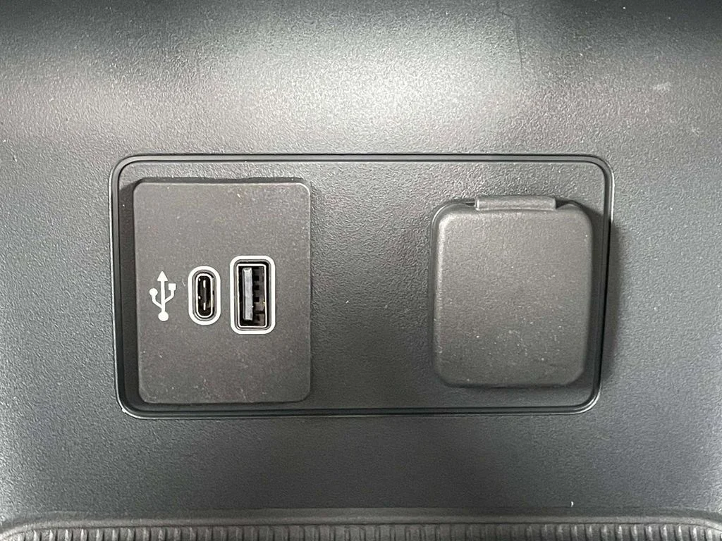 New 2026 Agate Black Metallic Ford Active 100A image 22