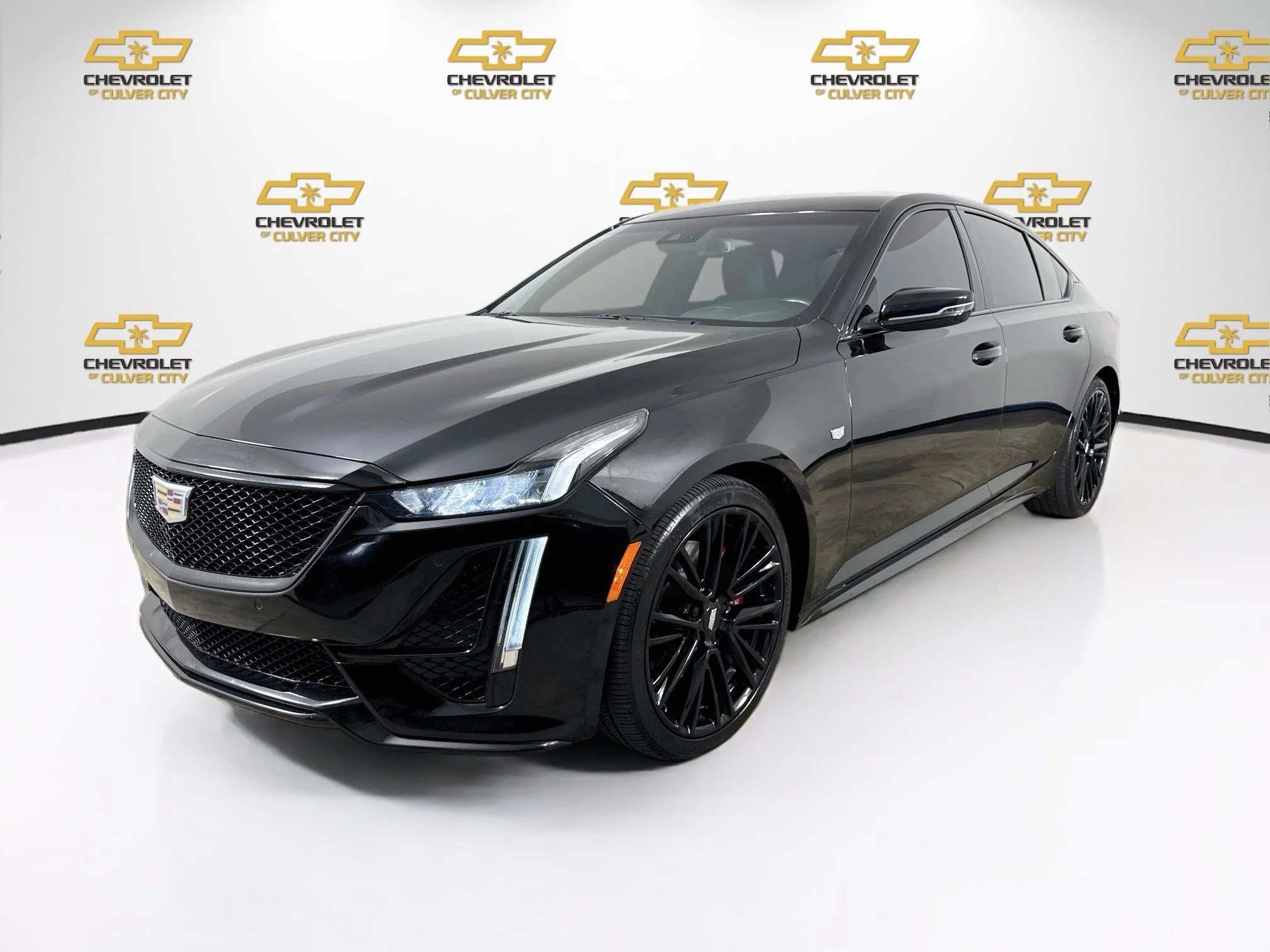 Used 2022 BLACK RAVEN Cadillac Sport image 3