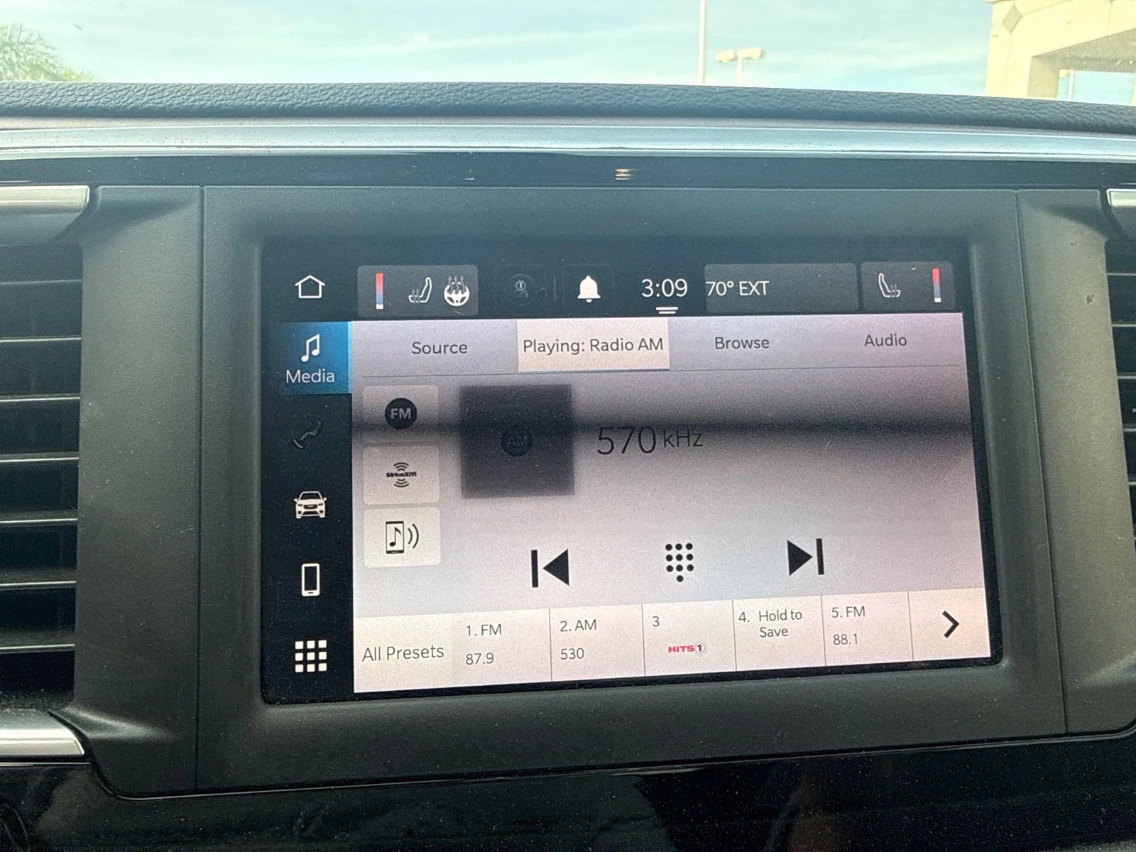Used 2022 Silver Chrysler LX image 16