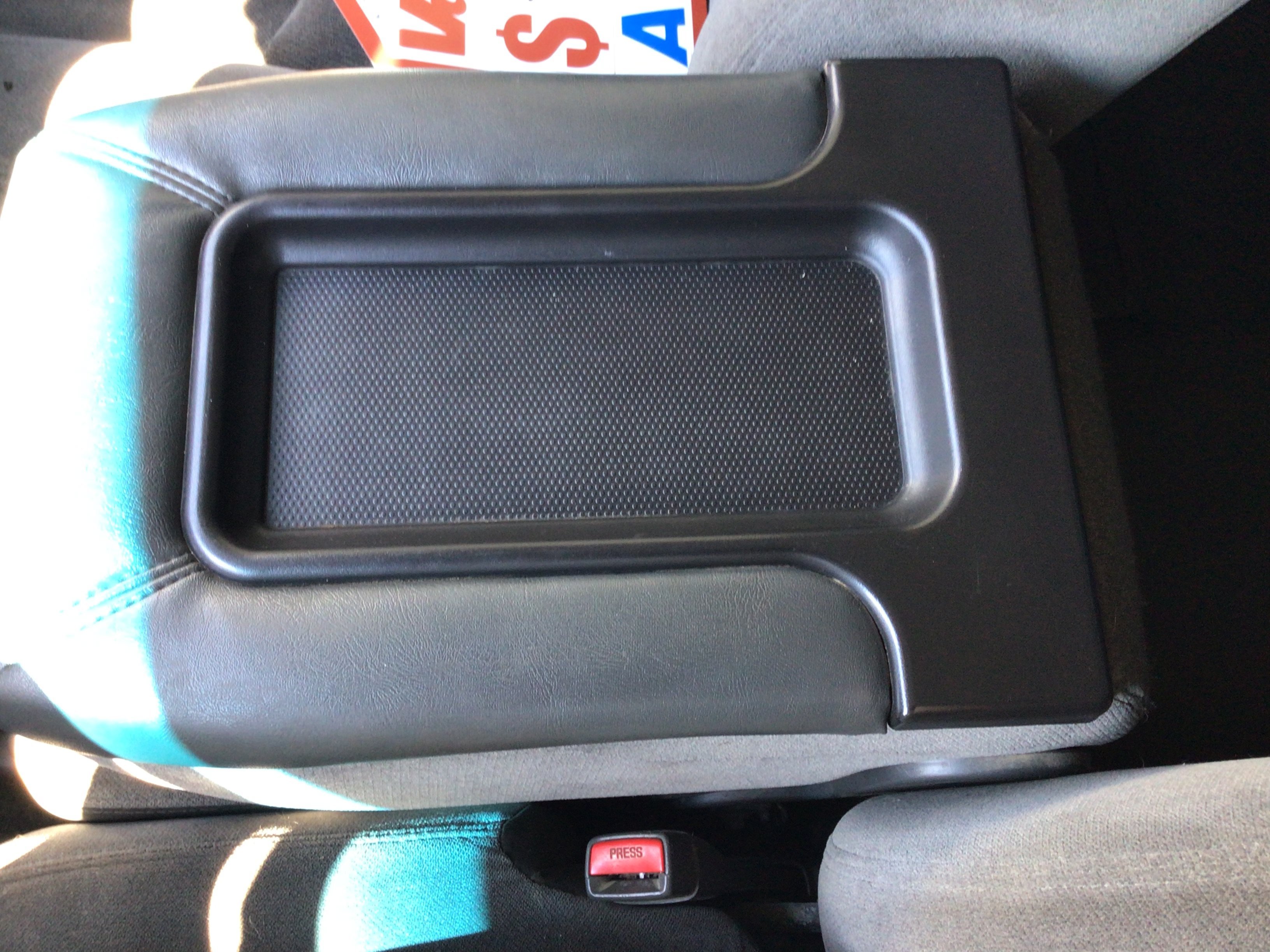 Used 2004 Black GMC SLE image 13