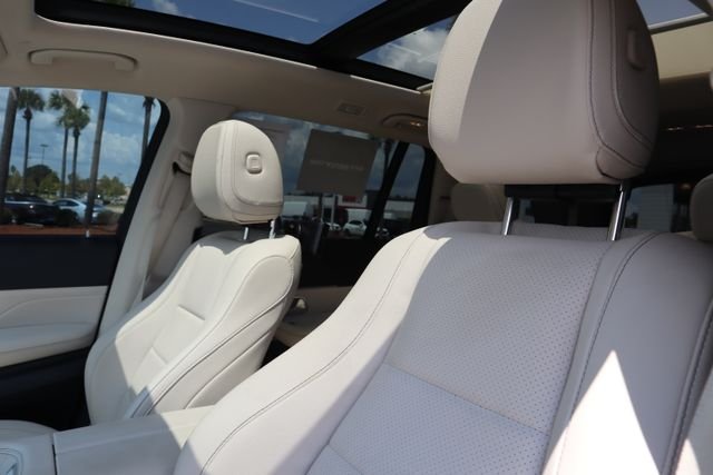 Certified Used 2024 Polar White Mercedes-Benz GLS 450 image 19