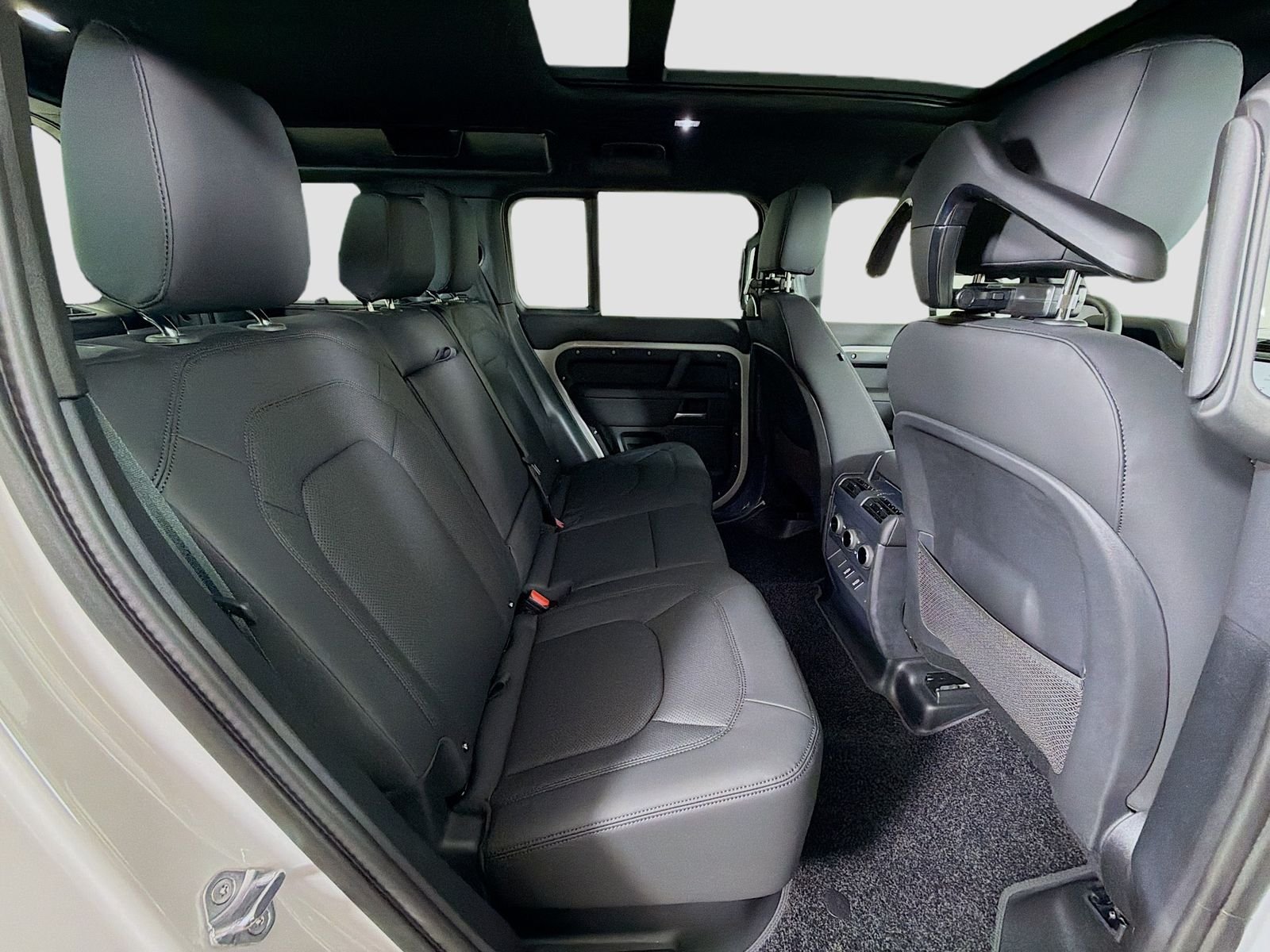 New 2026 Borasco Grey Land Rover X-Dynamic SE image 31