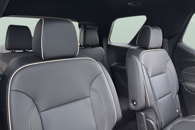 Used 2023 White Chevrolet Premier image 19