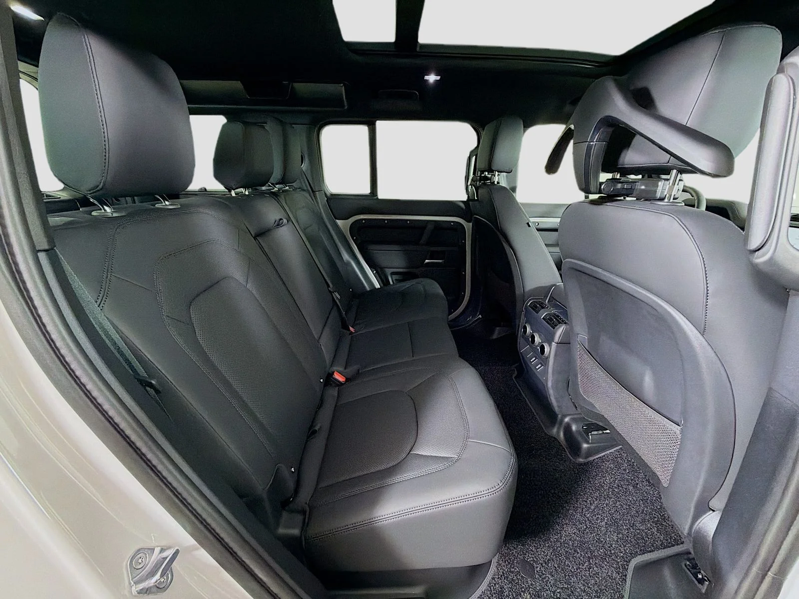 New 2026 Borasco Grey Land Rover X-Dynamic SE image 31