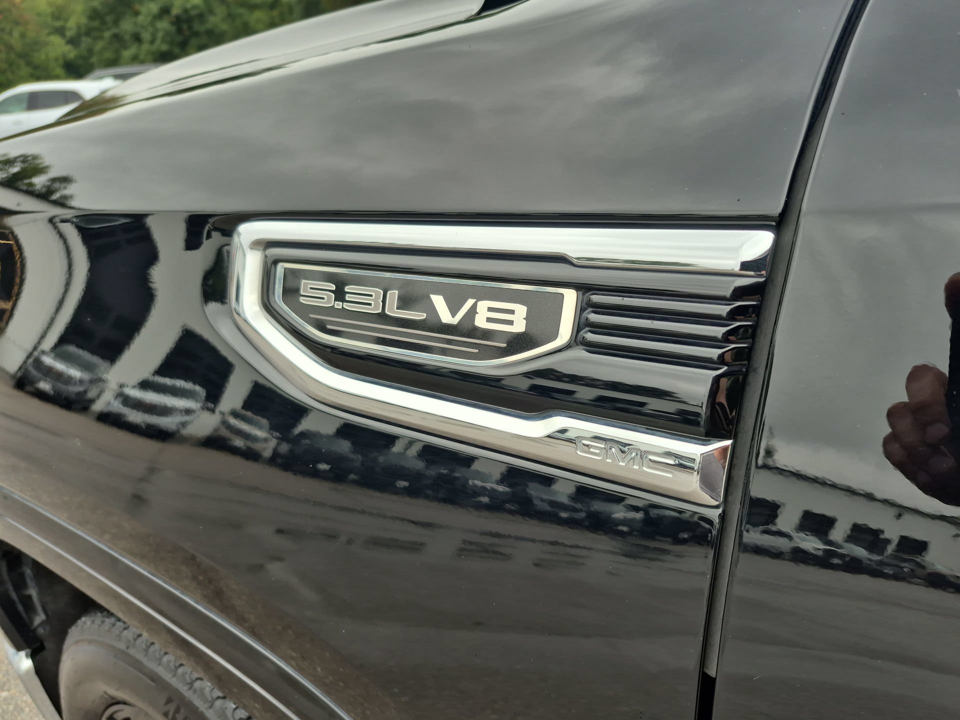 Used 2023 ONYX BLACK GMC SLT image 32