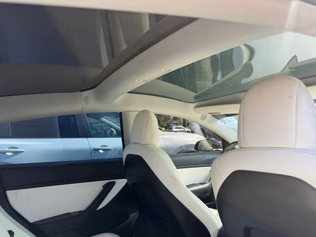 Used 2019 Black Tesla Standard Range Plus image 16