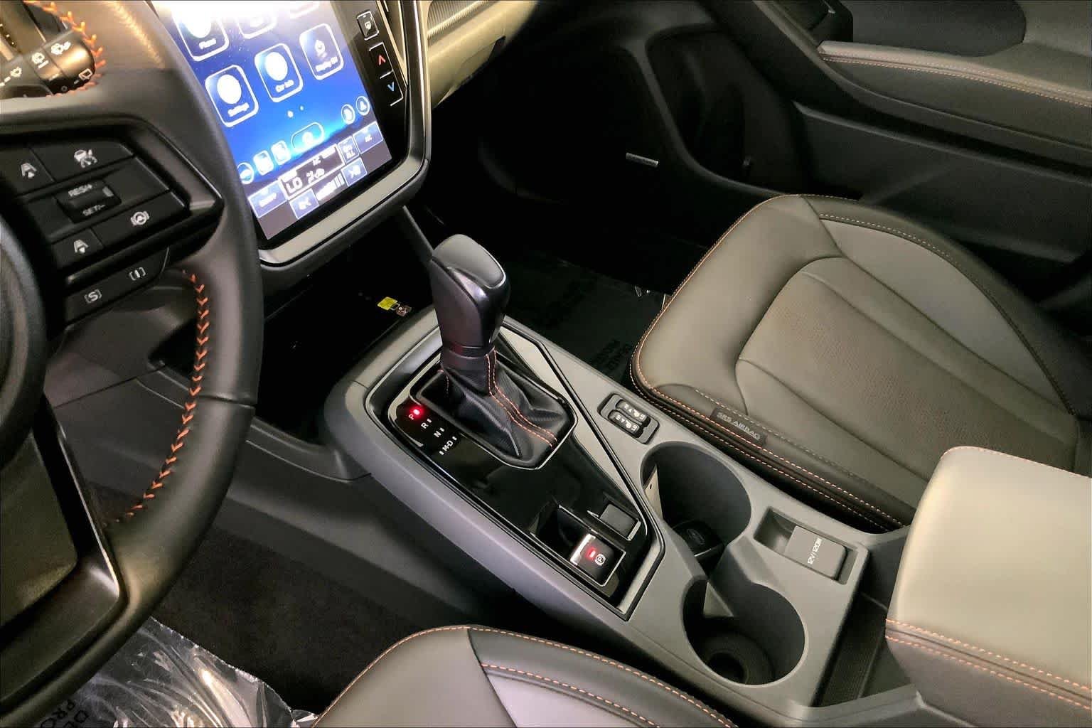 Used 2024 Crystal White Pearl Subaru Limited image 17