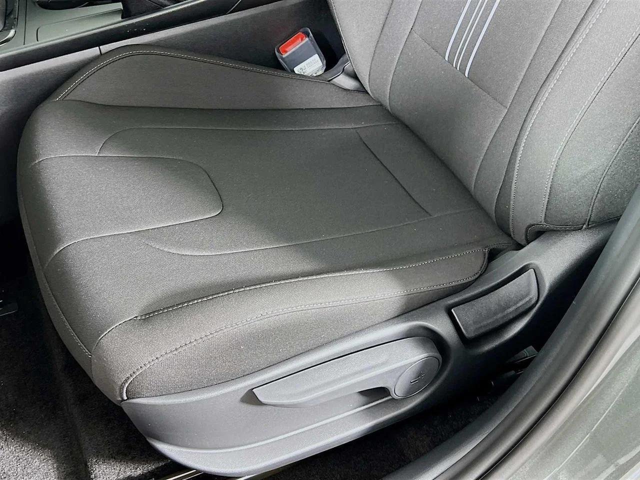 New 2026 Amazon Gray Hyundai SEL Sport image 17