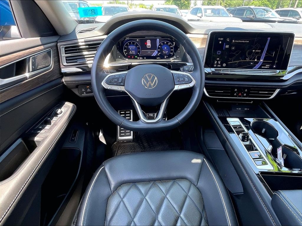 Used 2025 Mountain Lake Blue Metallic Volkswagen 2.0T SEL Premium R-Line image 17